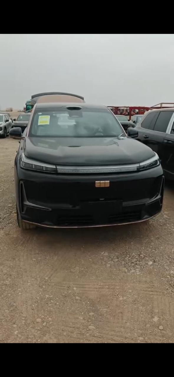 Geely Galaxy M9 в Кашгаре
