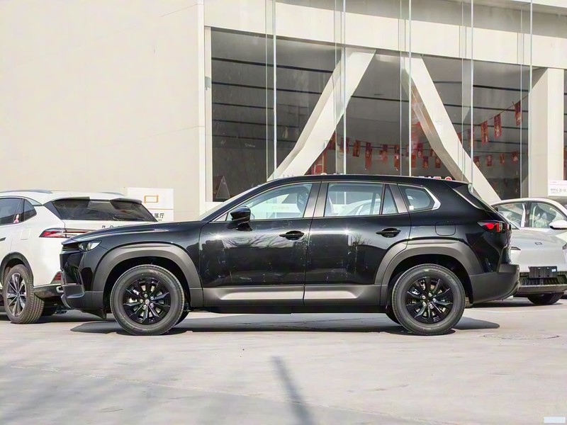 Mazda CX-50 боковой вид ZOL